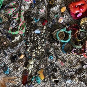 Lot of Y2K jewelry and accessories